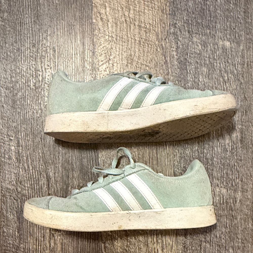 Girls Adidas Mint Green Suede Sneakers - Picture 4 of 6